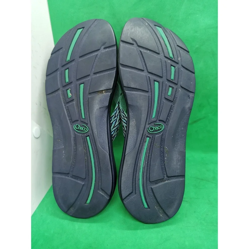 Chaco Thong Sandals Womens Size 8 Slip On Nylon Strap Recreational Beach Slipper